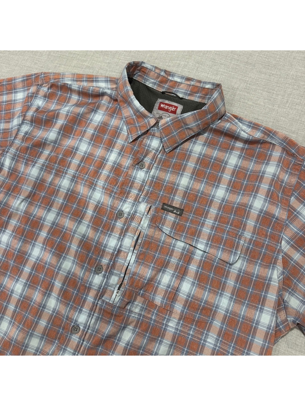 Wrangler Outdoor Series plaid short sleeve button-up shirt